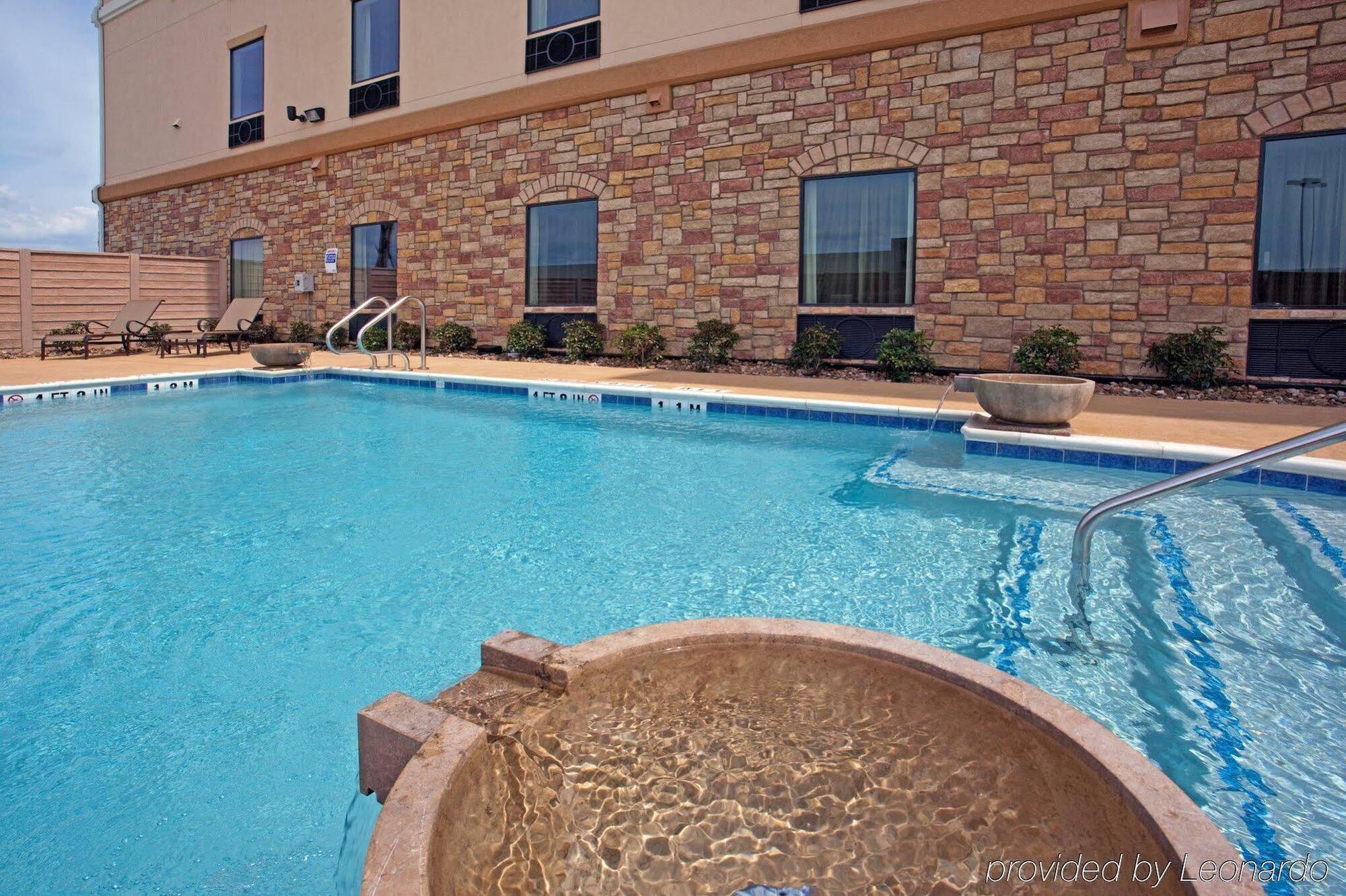 Holiday Inn Express Hotel & Suites Port Arthur, An Ihg Hotel Exterior photo